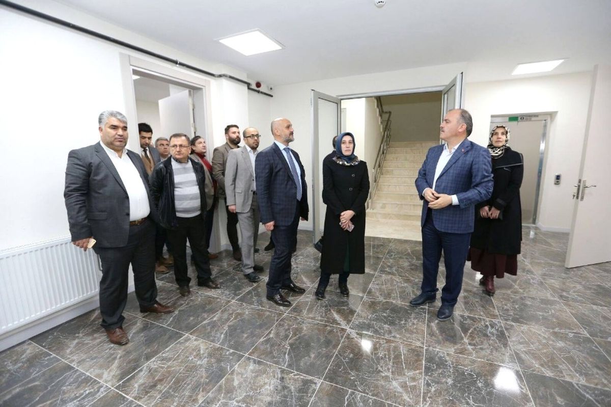 Başkan Gürlesin, Ak Partili Meclis Üyeleriyle Projeleri İnceledi