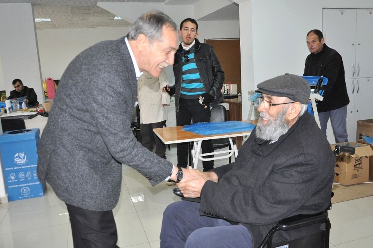 Başkan Özdemir Engellilerle Bir Araya Geldi