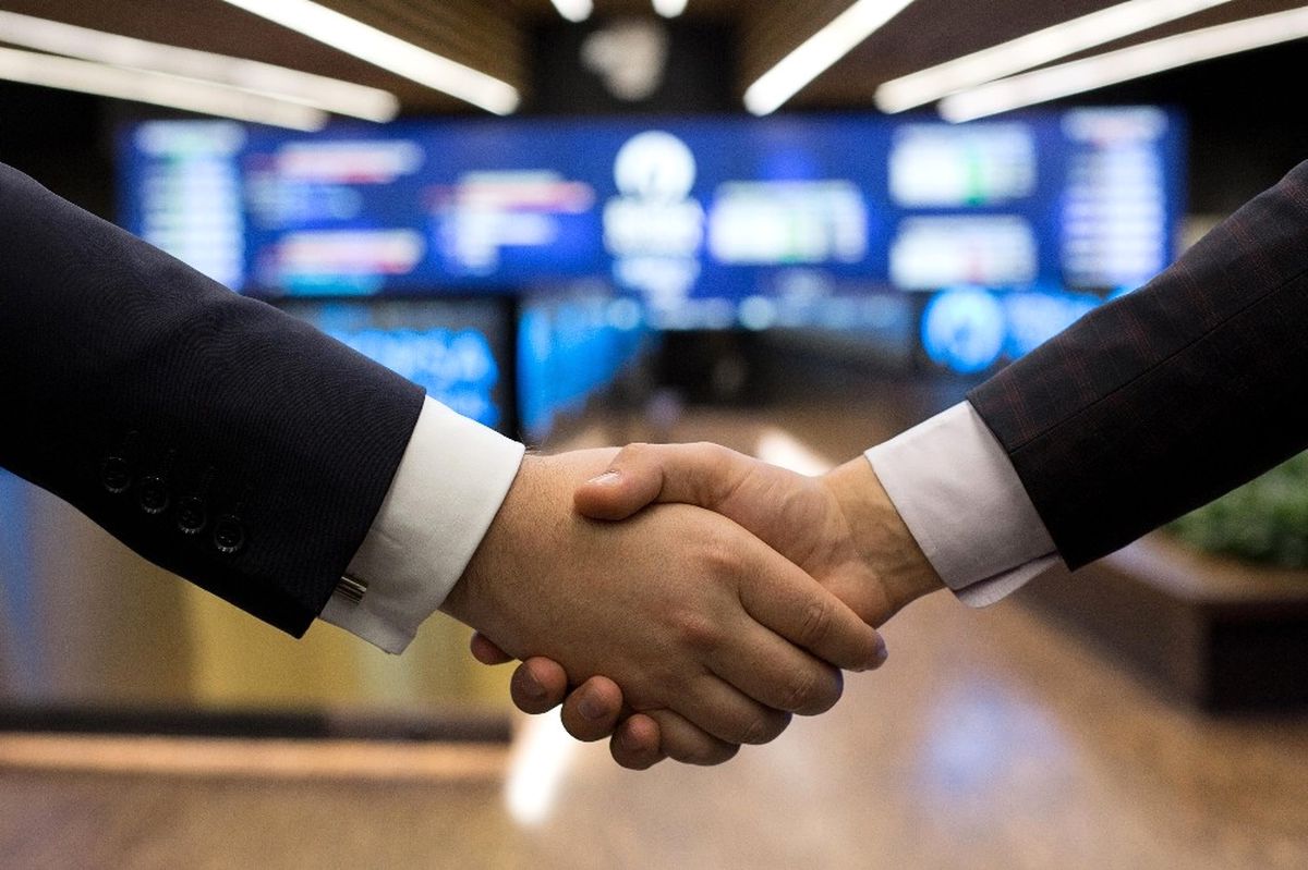 Borsa İlk Yarıda Yükseldi
