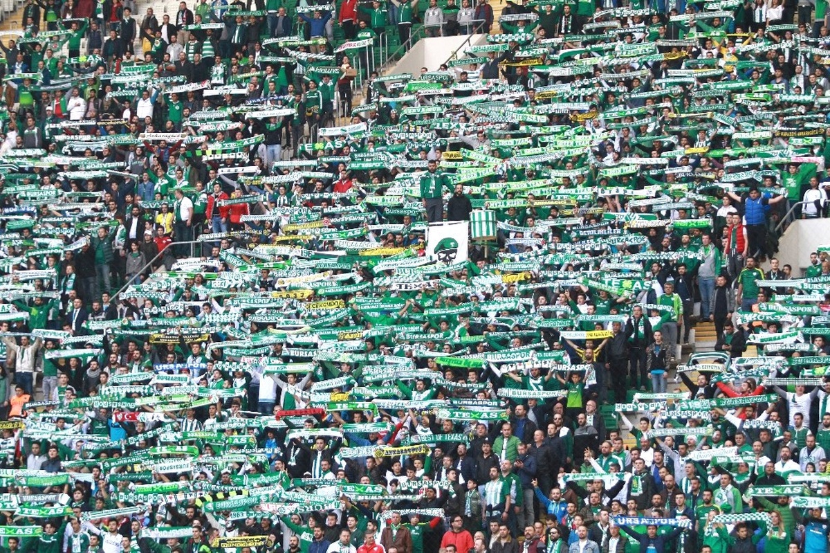 Bursaspor\'da Fenerbahçe Maçı Biletlerine Yoğun İlgi