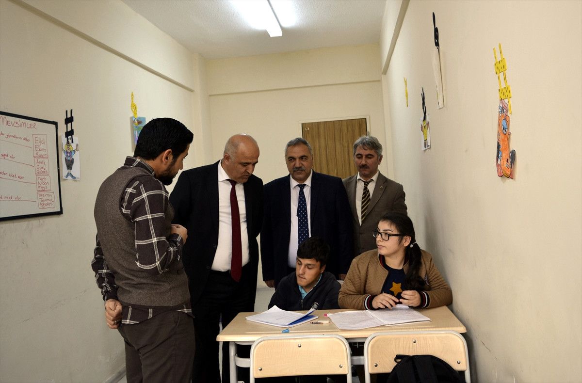 Devlet Okulunda "Özel" Eğitim Görüyorlar