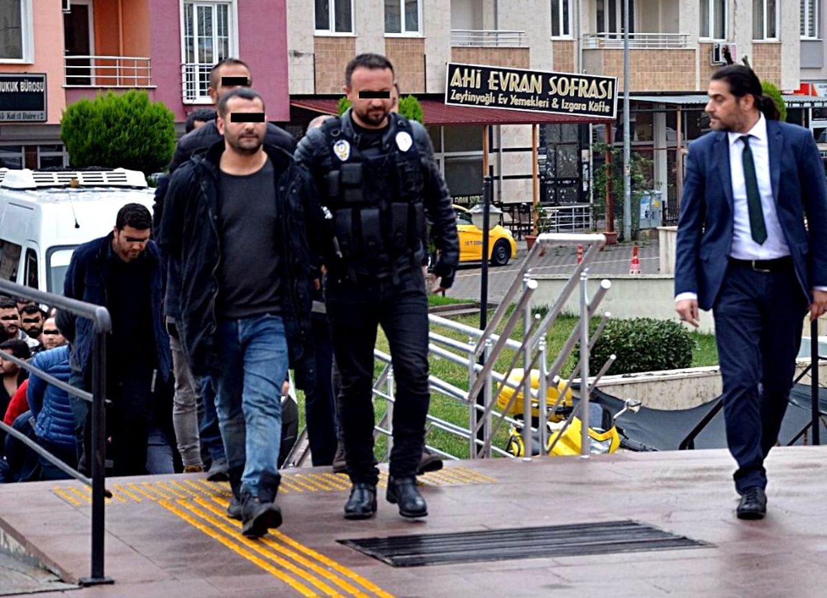 Edremit\'te Kaleşnikoflu Çeteden 7 Kişi Tutuklandı