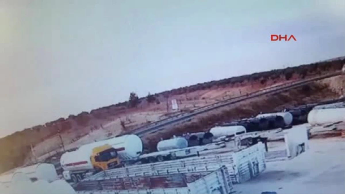 Gaziantep Nizip\'te Kaza 5 Ölü, 3 Yaralı
