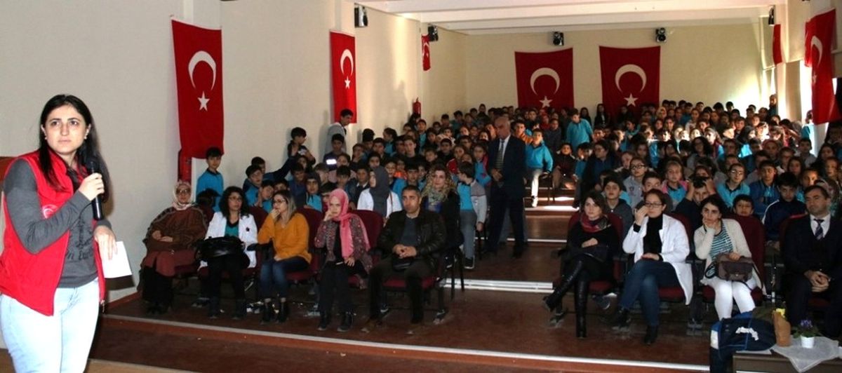 Gençlik Merkezi Öğrencilere Tanıtıldı