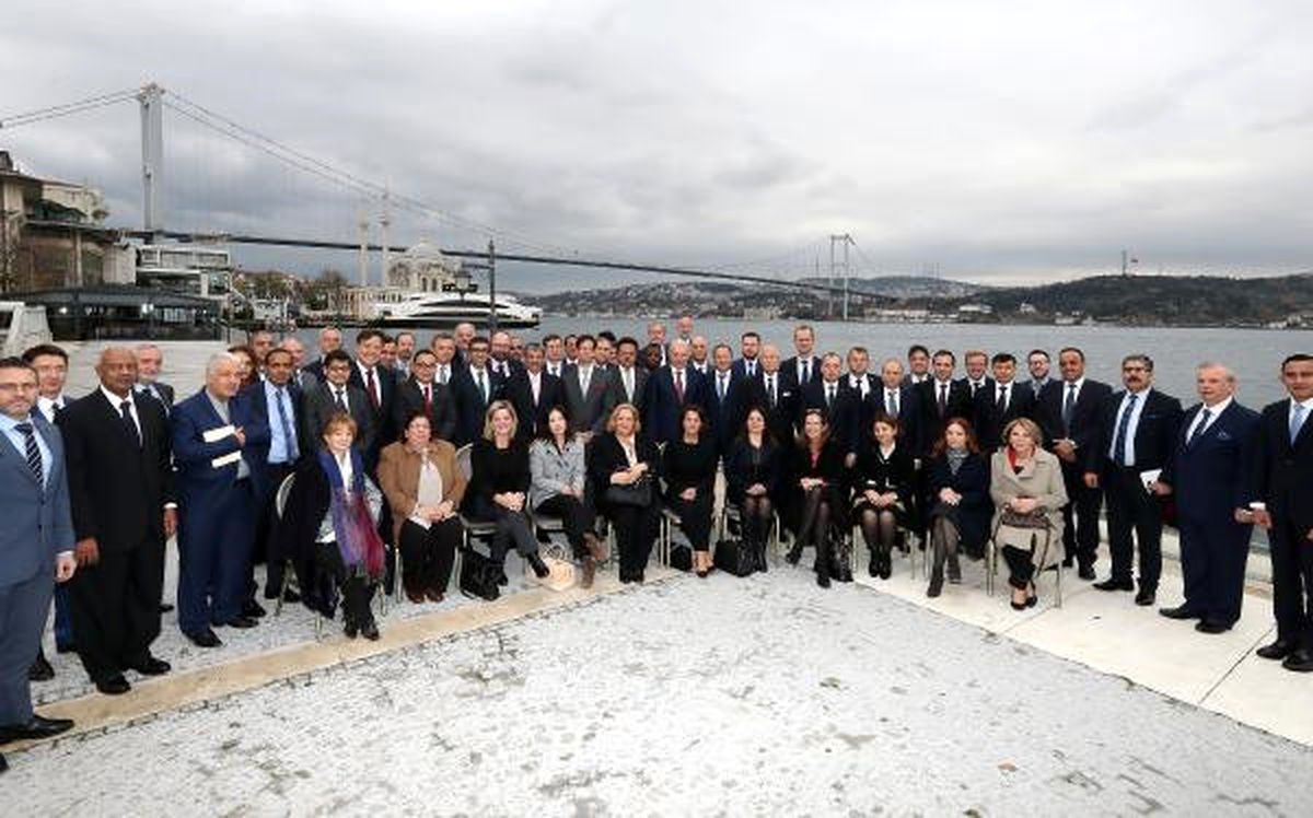 İbb Başkanı Uysal, Başkonsoloslarla Buluştu