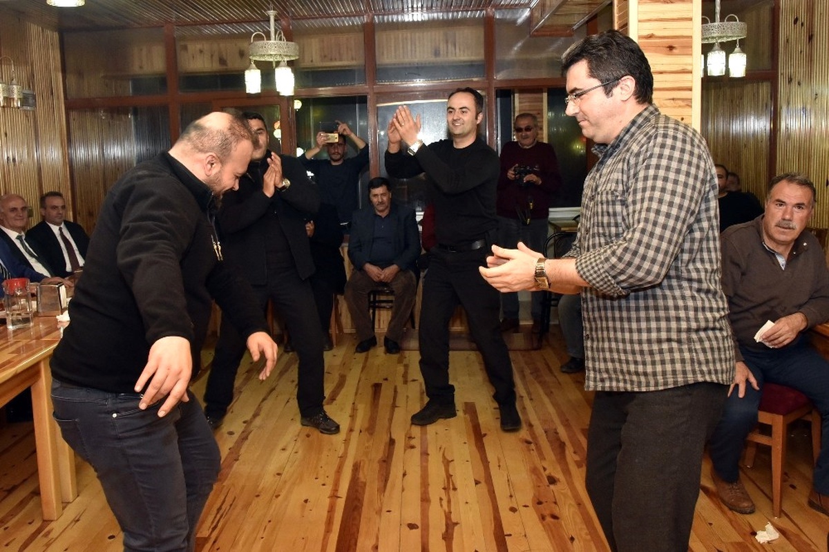 İşçisiyle Horon, Korumasıyla Giresun Karşılaması Oynadı