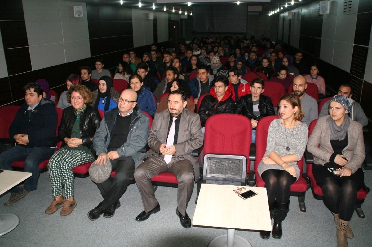 Işık, Üniversiteli Öğrencilerle Bir Araya Geldi
