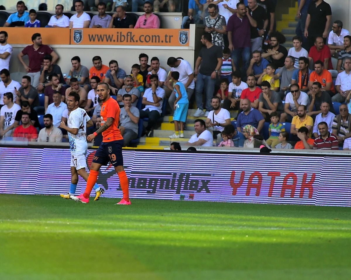 İtalyanlar, İstanbul Başakşehir Futbol Kulübü\'ne Sponsor Oldu!