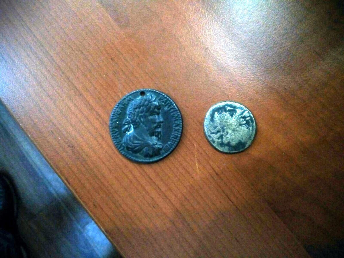Kadın Dilencinin Üzerinden Çıktı