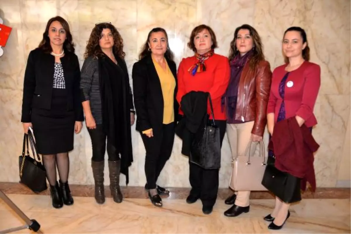 Kadınlardan Zelal Topçu\'nun Kaçırılmasına Tepki