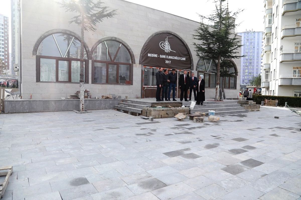 Medine-Sami Elmacıoğlu Camii\'nde Son Rötuş