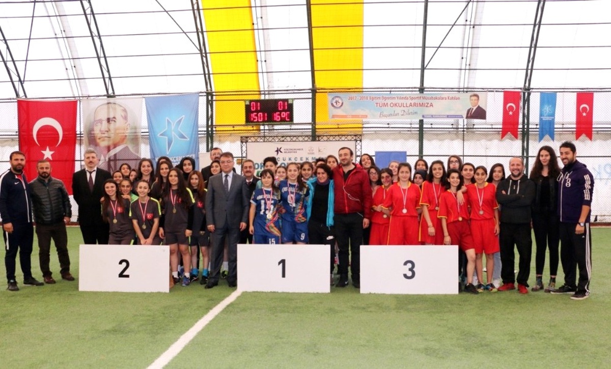 Okul Olimpiyatları Futbol Turnuvası Sona Erdi