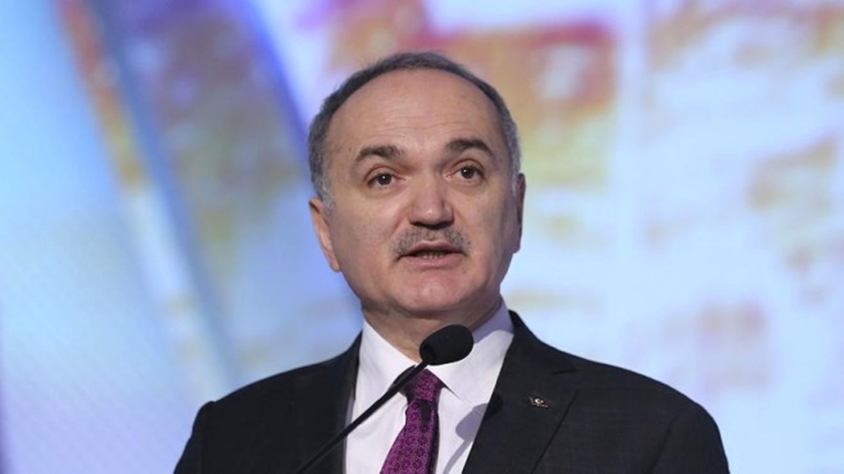 Özlü: Yerli Otomobil İçin Yer Gündemde Değil