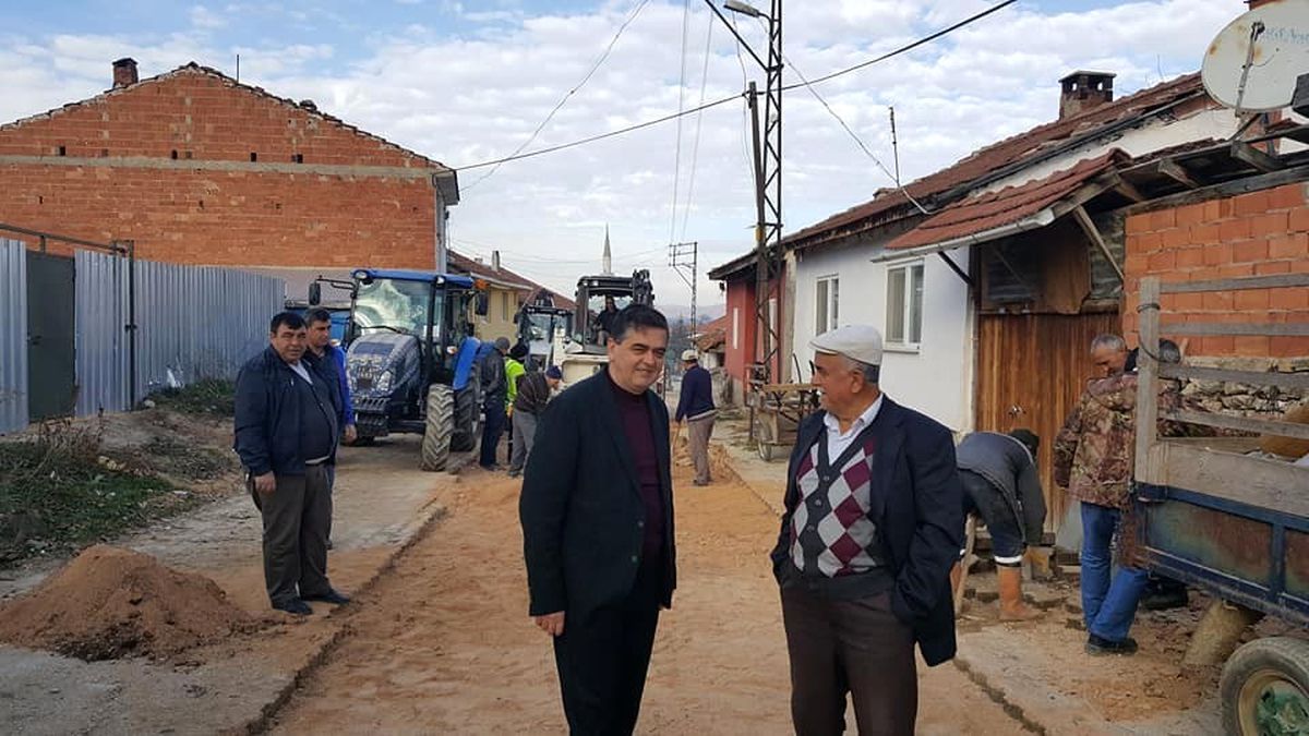 Pazaryeri\'nde Kaldırım Çalışmaları Devam Ediyor