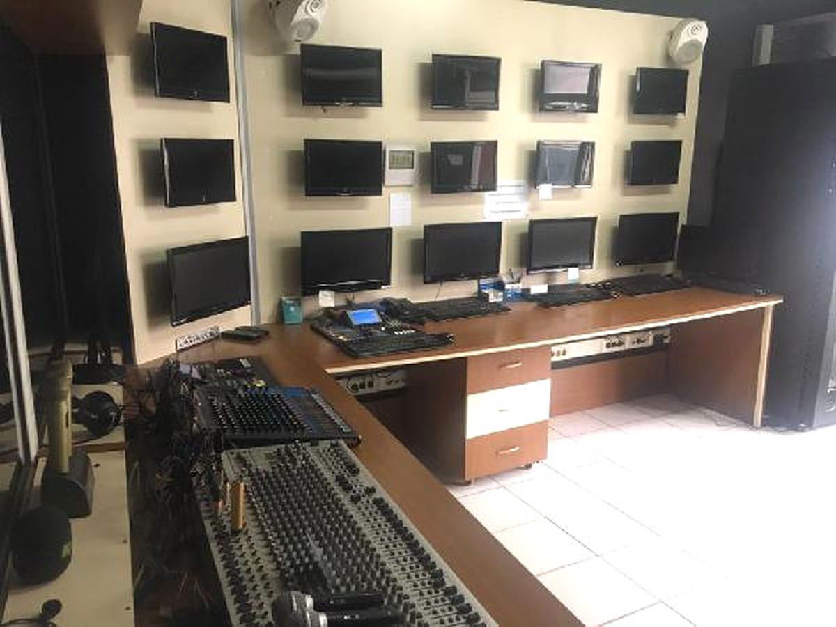 Rize\'de Türksat\'a Borcunu Ödeyemeyen Televizyonun Yayını Durduruldu