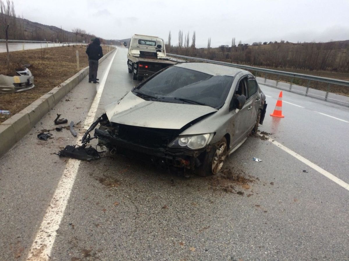 Sungurlu\'da Trafik Kazası: 2 Yaralı