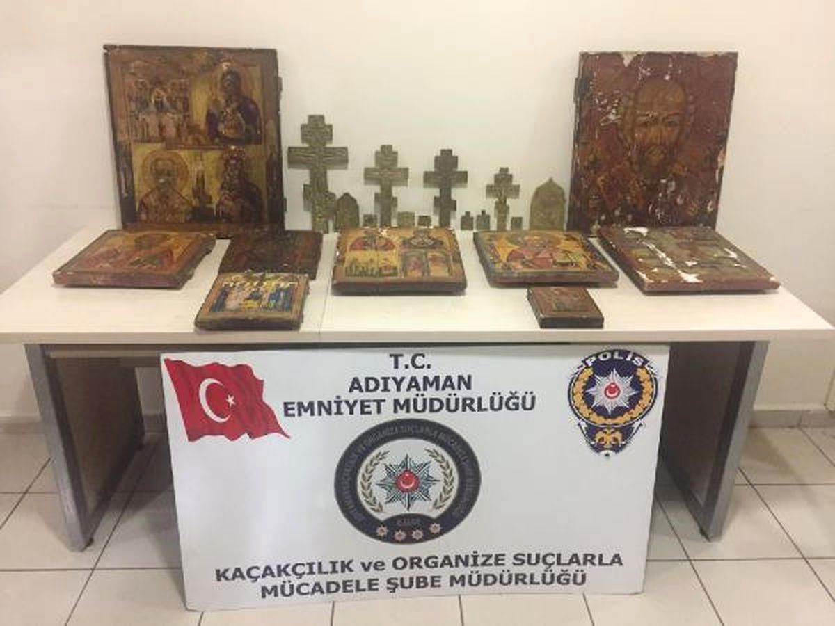Trabzon\'daki Kiliseden Çaldığı İkonalarla Adıyaman\'da Yakalandı