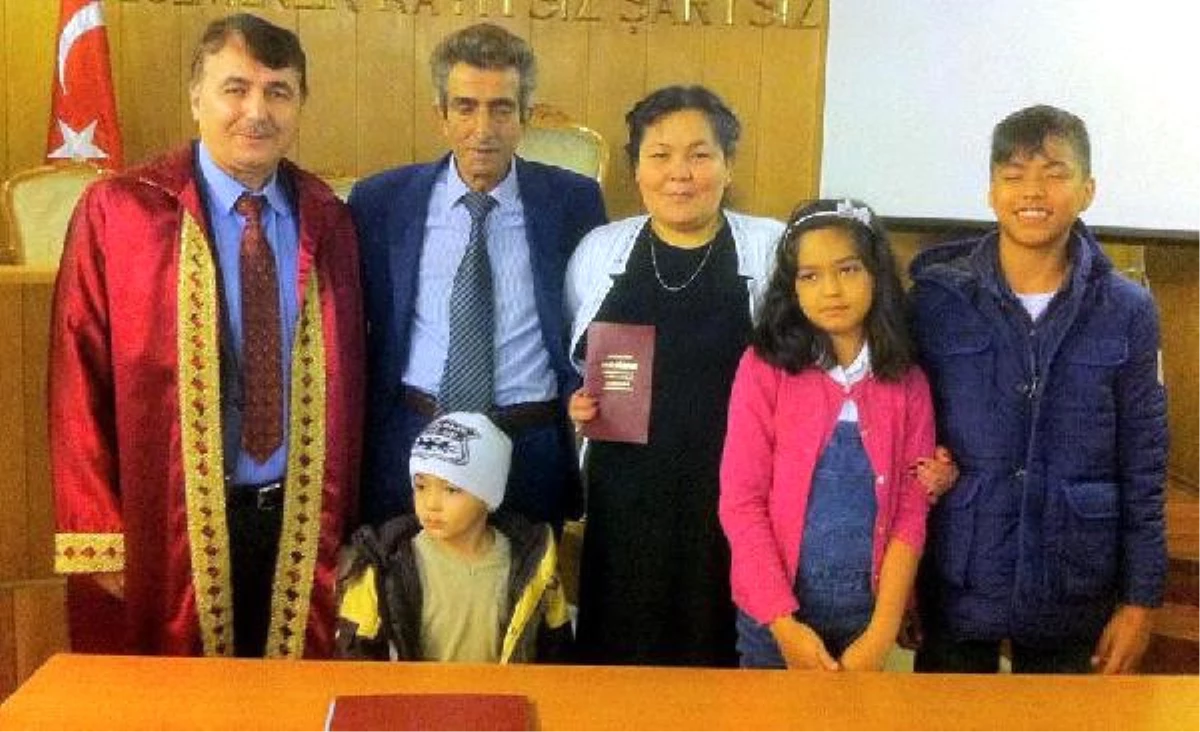 Zonguldaklı Müteahhit, Kırgızlı Savcı ile Evlendi