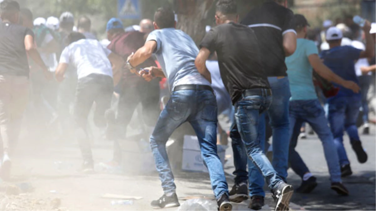 ABD\'nin Kudüs Kararını Protesto Eden Filistinlilere, İsrail Polisinden Sert Müdahale