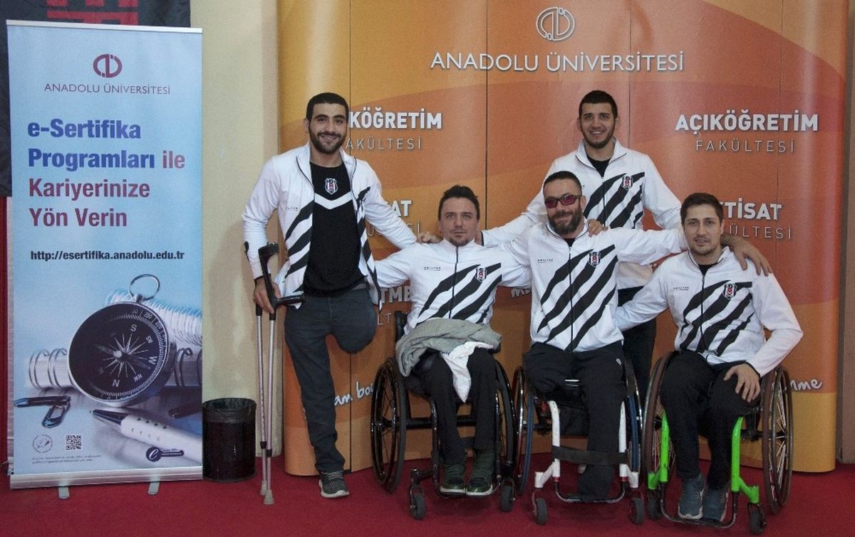 Açıköğretim Öğrencileri Engelleri Aştı