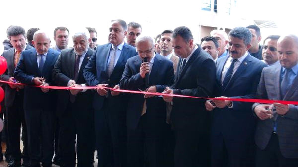 Bakan Elvan, \'Zeytinyağı Şenliği\'ne Katıldı