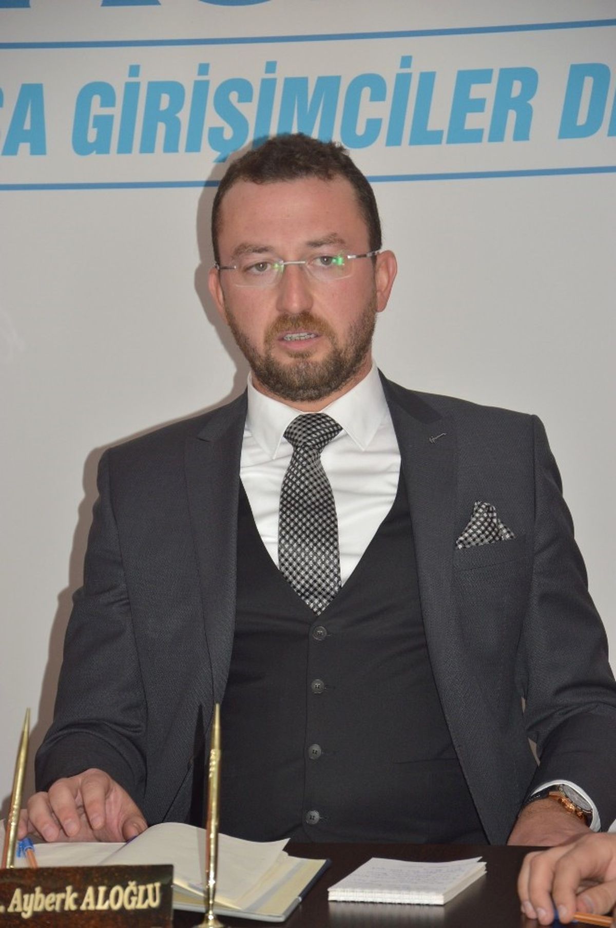 Başkan Aloğlu Dolardaki Düşüşü Değerlendirdi
