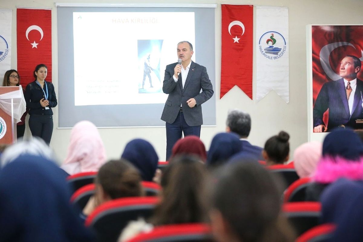 Başkan Gürlesin, Öğrencilere Geri Dönüşümün Önemini Anlattı