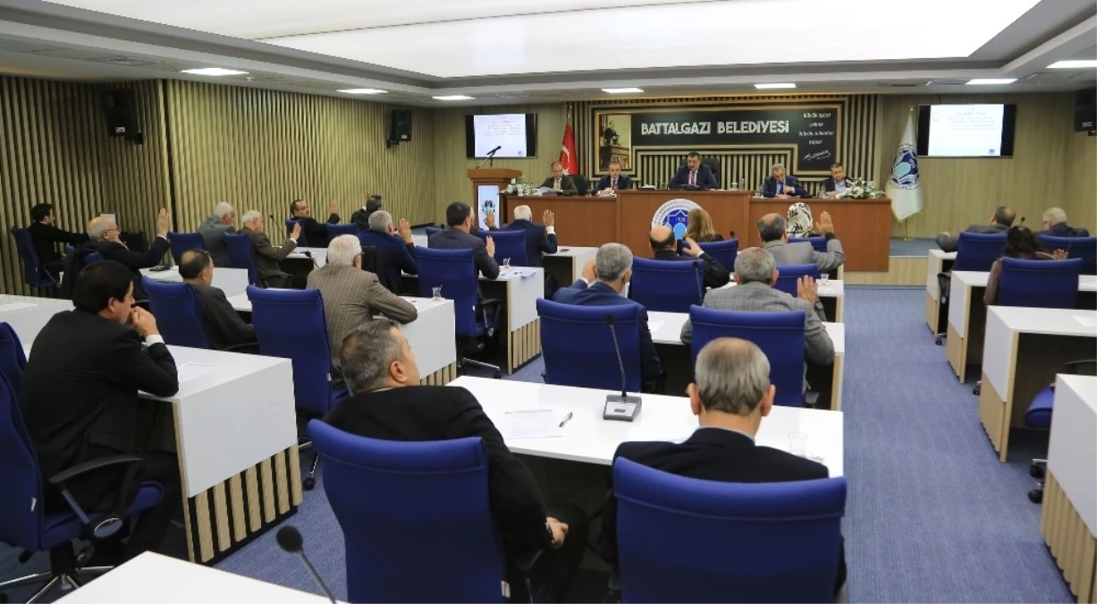 Battalgazi Belediye Meclisi 2017 Yılının Son Toplantısını Gerçekleştirdi