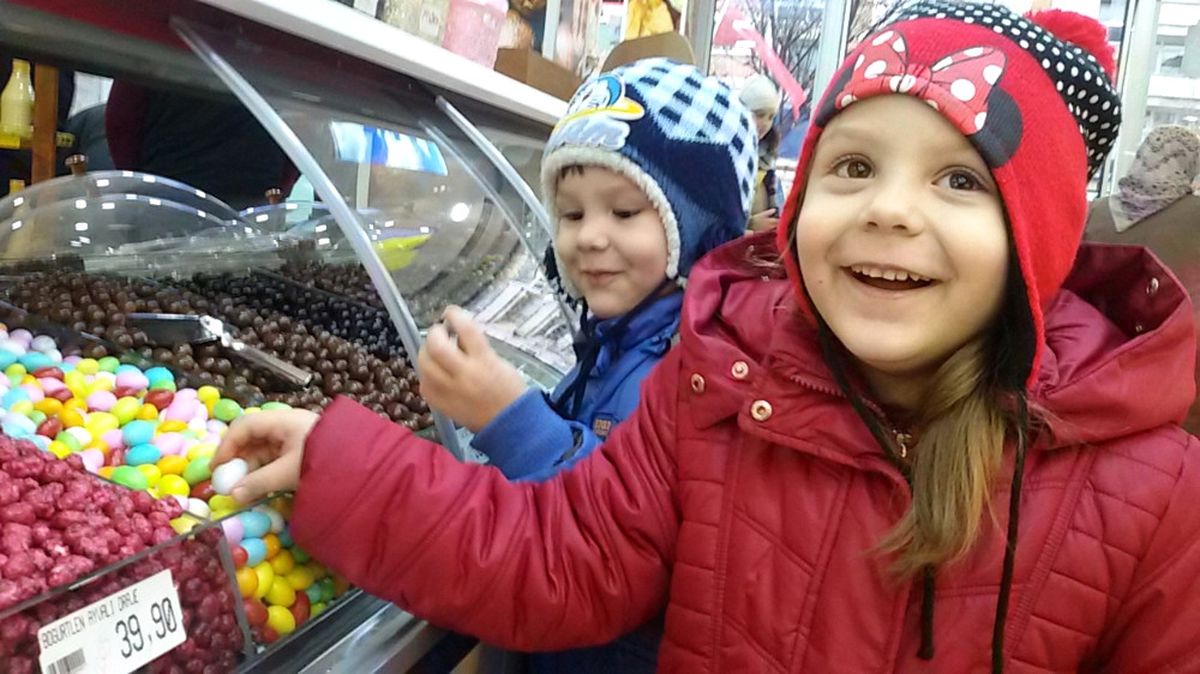Bu Dükkanda Çocuklara Her Gün Bayram