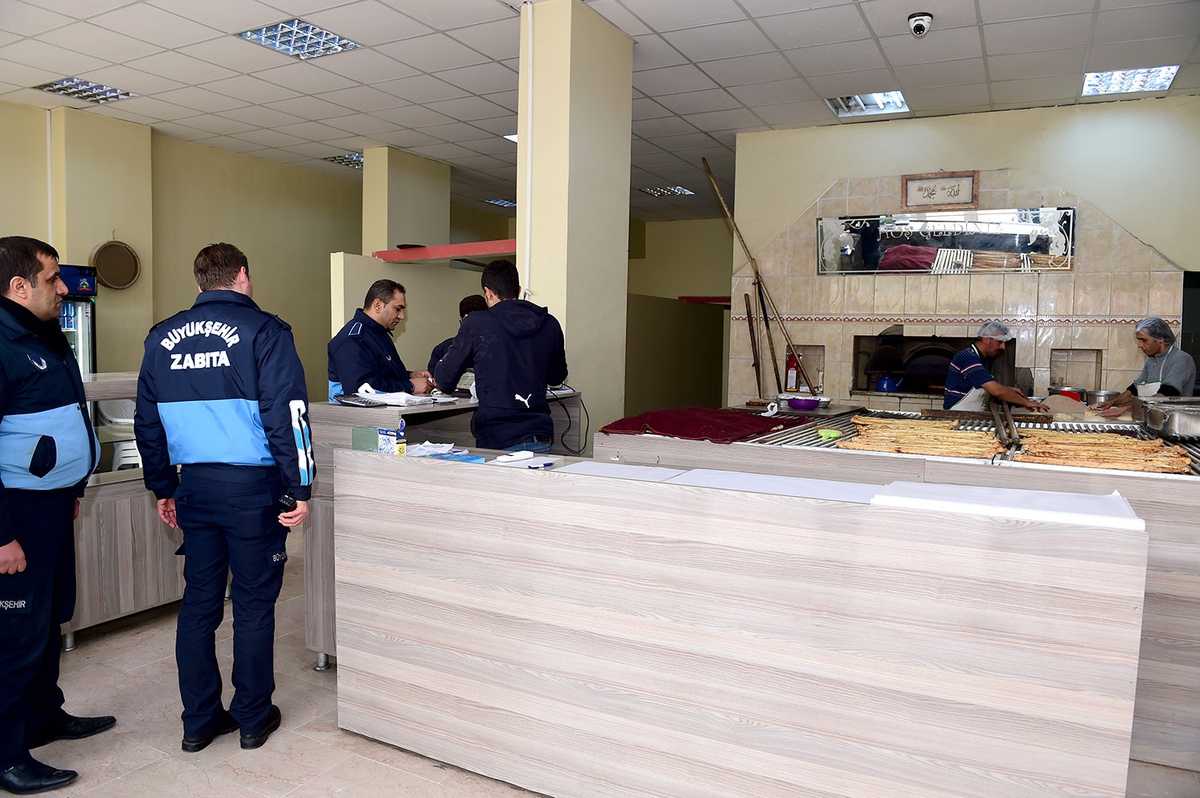 Büyükşehir Zabıtasından Hijyen Ve Gramaj Denetimi