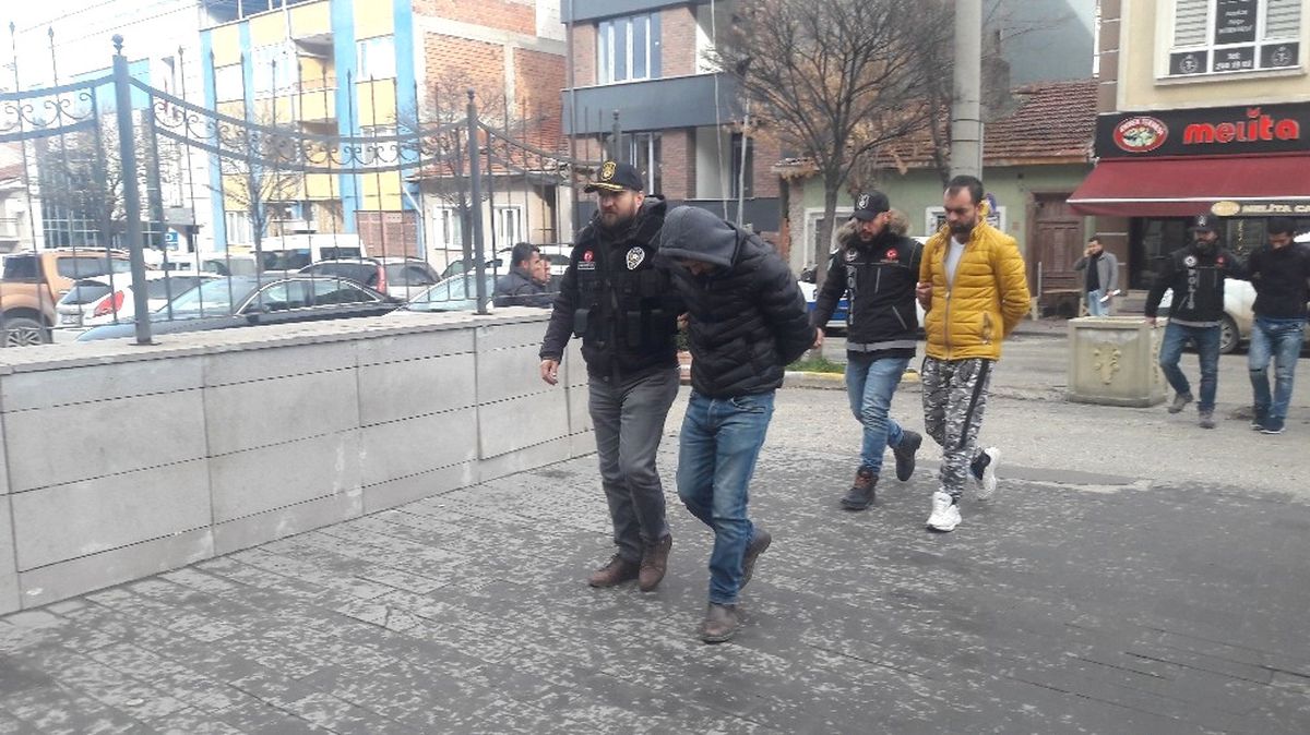 Eskişehir\'de Uyuşturucu Operasyonu; 7 Gözaltı