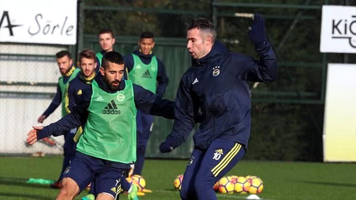 Fenerbahçe, Bursaspor\'a Hazırlanıyor