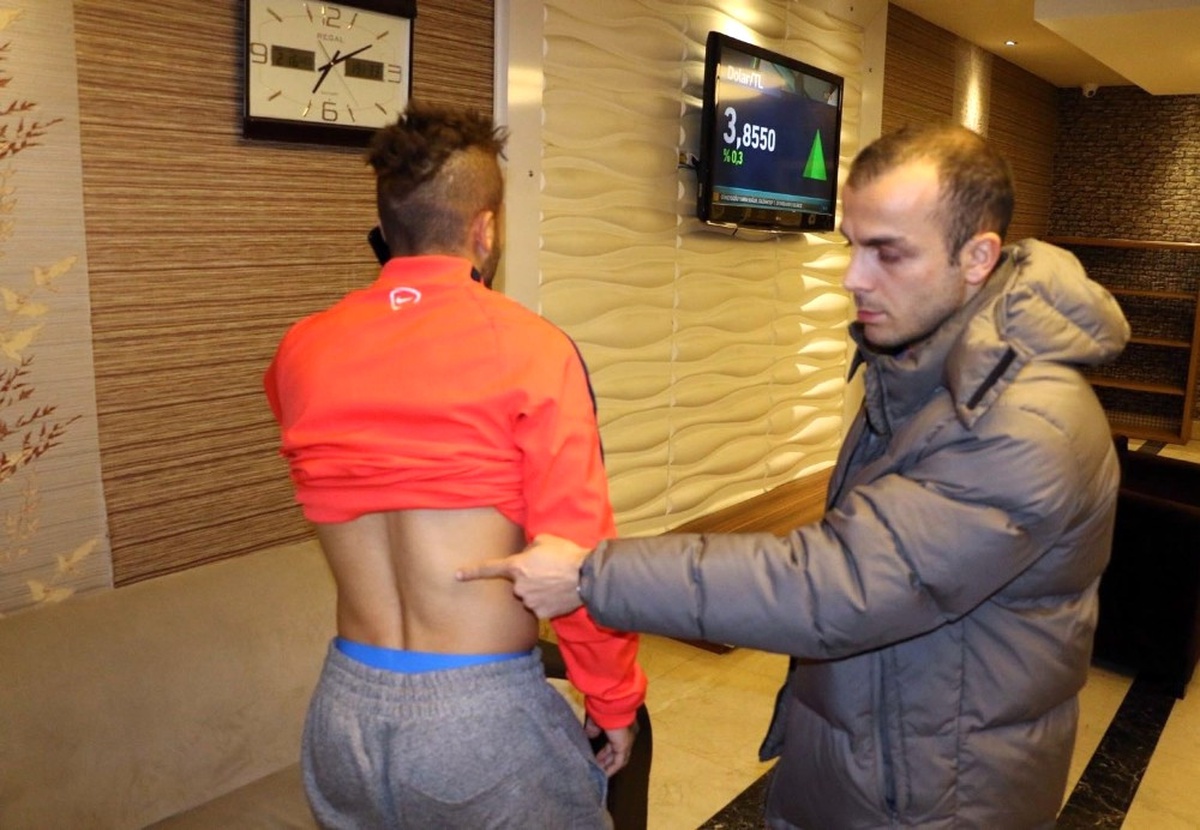 Futbolcu Mertcan Çam ve Ailesi Şikayetçi Oldu