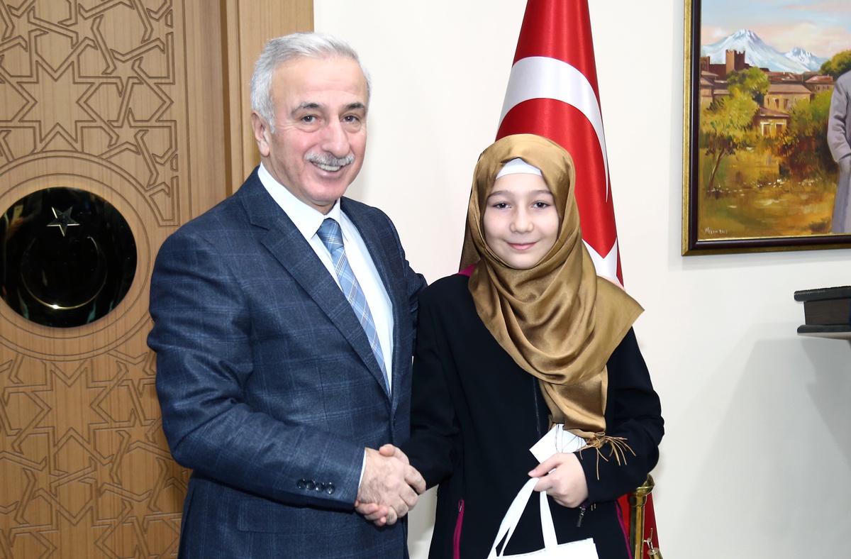 İnsan Hakları Kurulu Üyelerinden Vali Kamçı\'ya Ziyaret