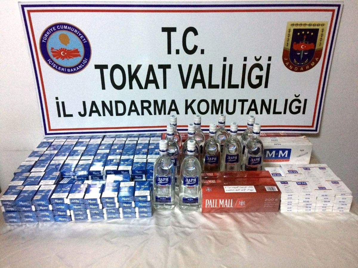 İran Plakalı Çekiciden Kaçak Sigara ve Alkol Çıktı