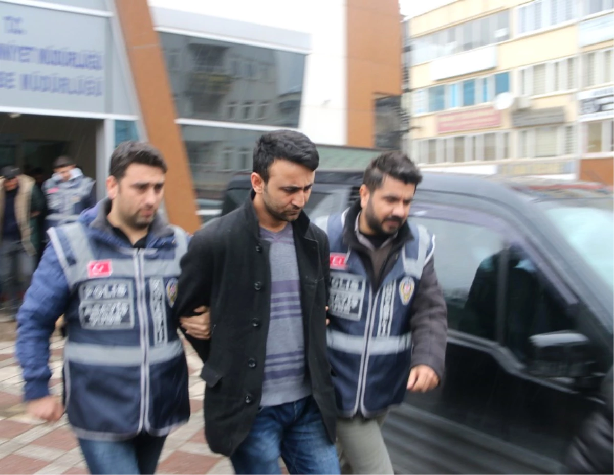 İstanbul\'da Otomobilleri Çalan Çetenin 4 Kişisi Kocaeli\'de Yakalandı