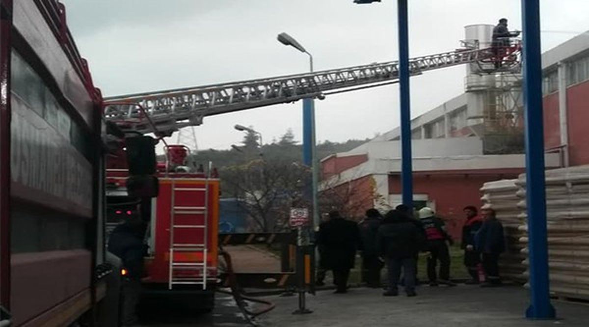 Kağıt Fabrikasında Korkutan Yangın