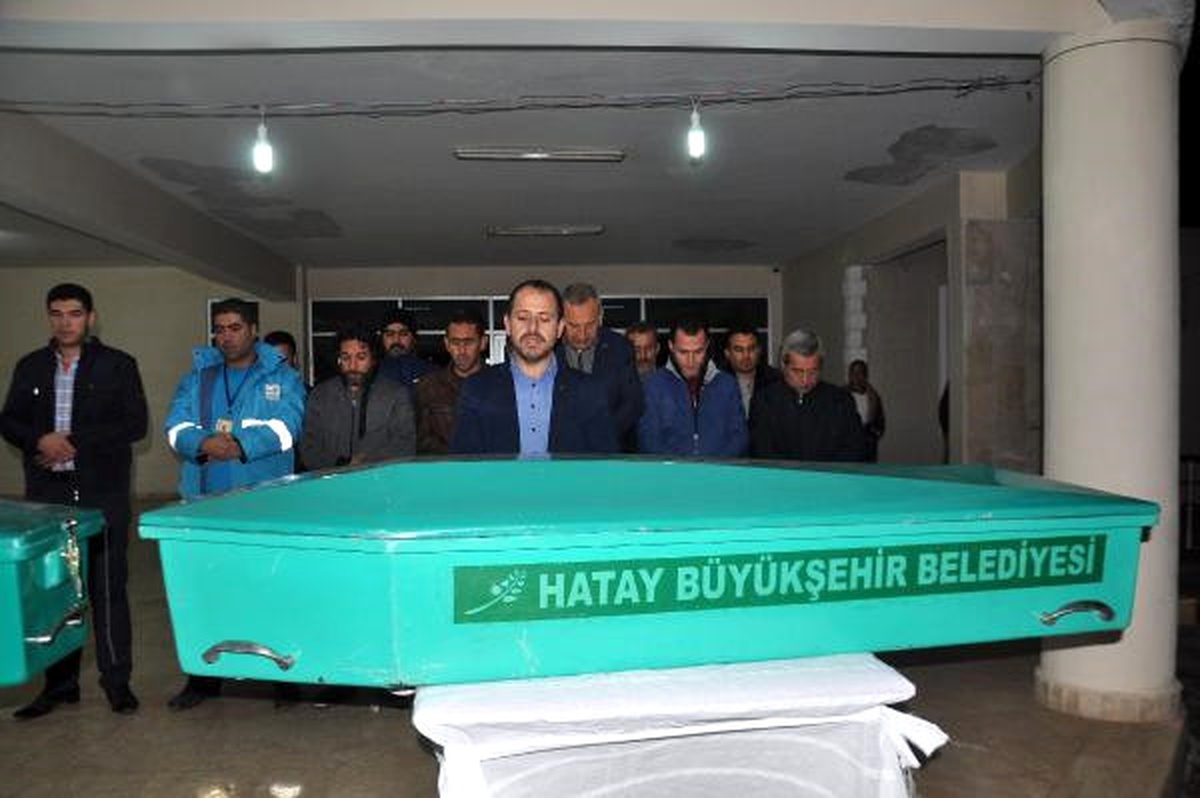 Kazada Ölen Kaçaklardan 9\'u Toprağa Verildi