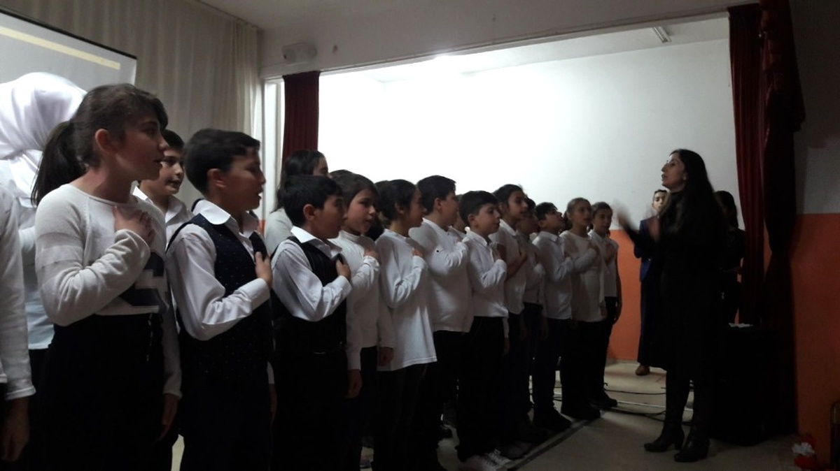 Kızılcahamamlı Öğrenciler Mevlid-i Nebi Programı ile Gönülleri Fethetti