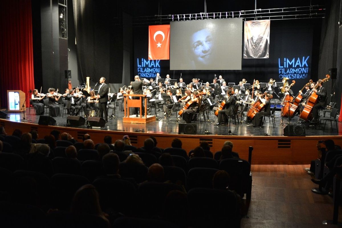Limak Flarmoni Orkestrası\'ndan Zeki Müren Şarkıları