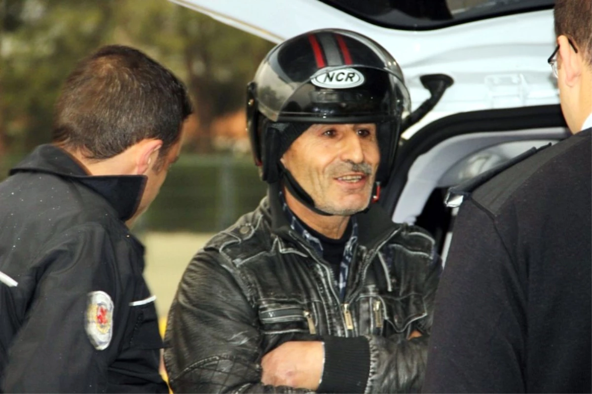 Kasklı Motosiklet Sürücüsü Yara Almazken Kasksız Arkadaşı Hastanelik Oldu