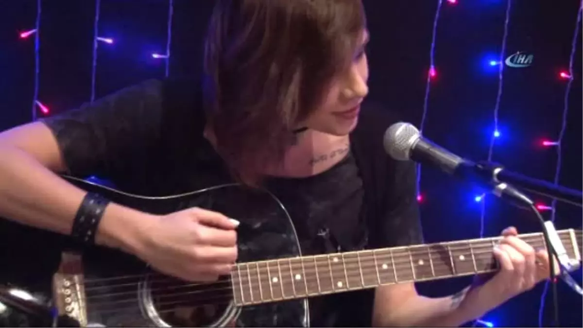 Rus Şarkıcı Zvezda\'dan Türkçe Şarkı- Zvezda\'dan Acun Ilıcalı\'ya Mesaj: - "Survivor Programına...