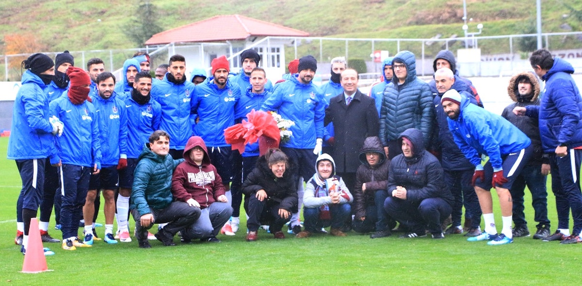 Trabzonspor Yağmur Altında Çalıştı
