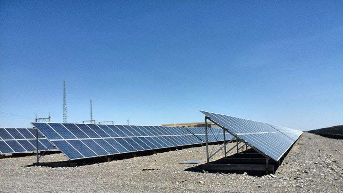 Xinjiang\'da Güneş Enerjisiyle Elektrik Üretimine Hız Verilecek