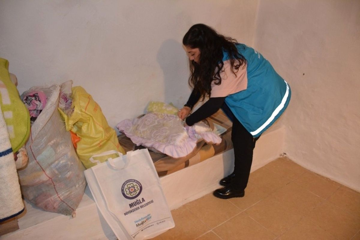 Yalnız Yaşayan Vatandaşa Büyükşehirden Yardım Eli