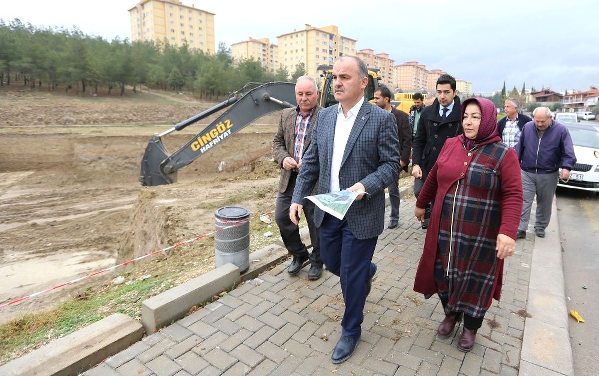 Aktepe\'ye Kapalı Pazaryeri ve Sosyal Tesis