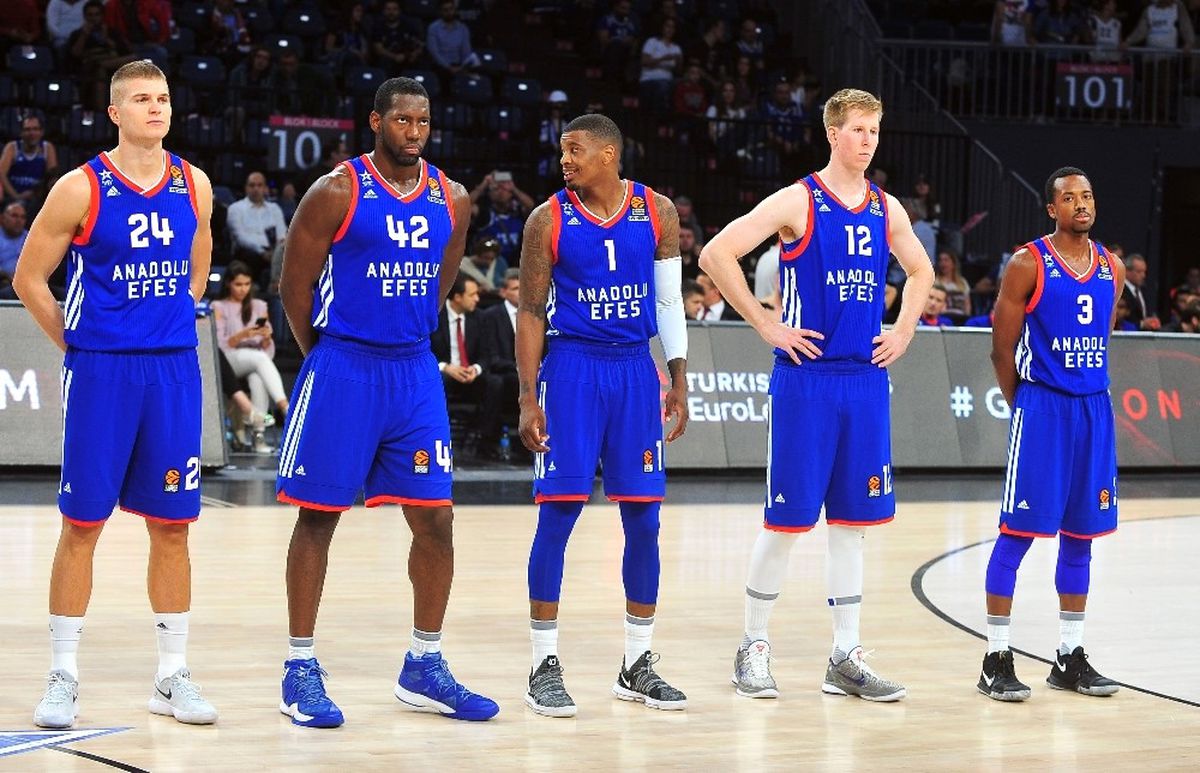 Anadolu Efes, Kızılyıldız Deplasmanında