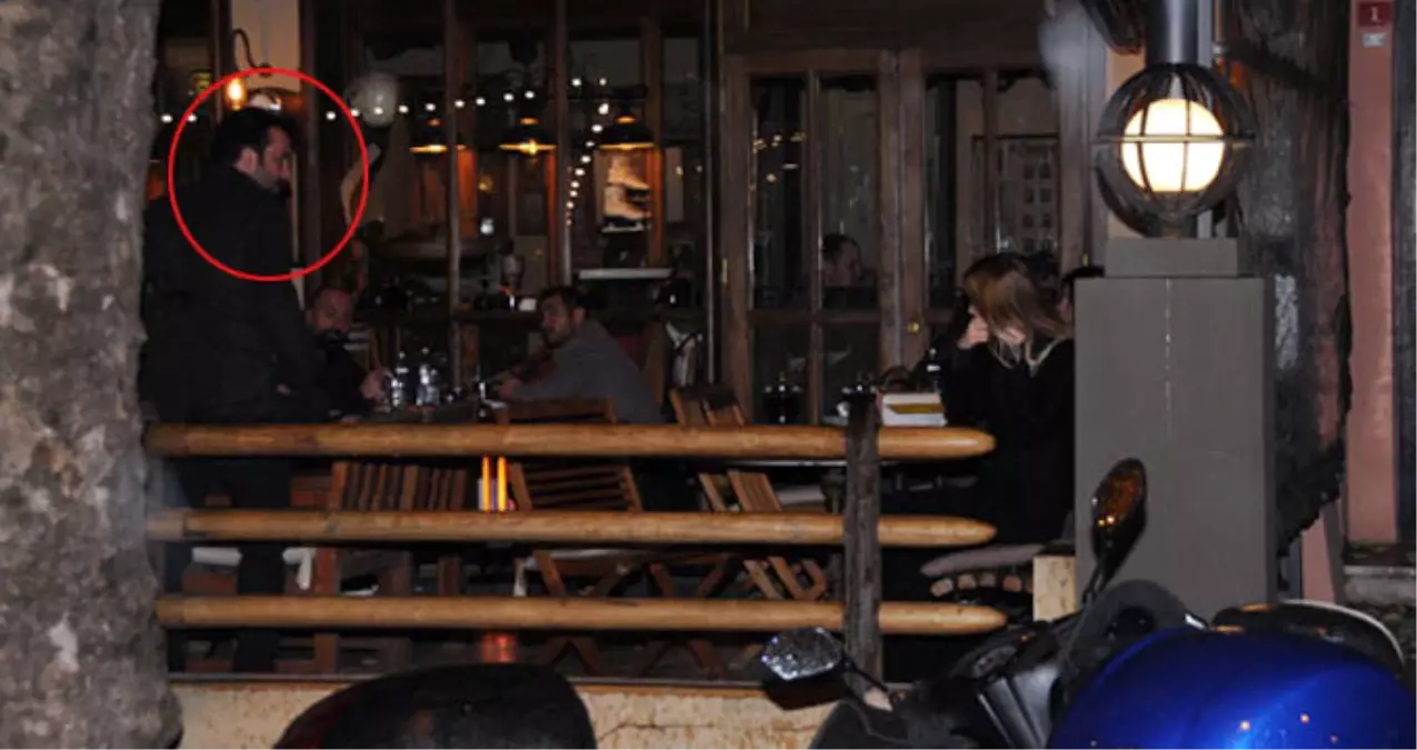 Arka Sokaklar\'ın Evli Komiseri Ozan Çobanoğlu, Diziye Yeni Katılan Aslı Turanlı ile Yakalandı