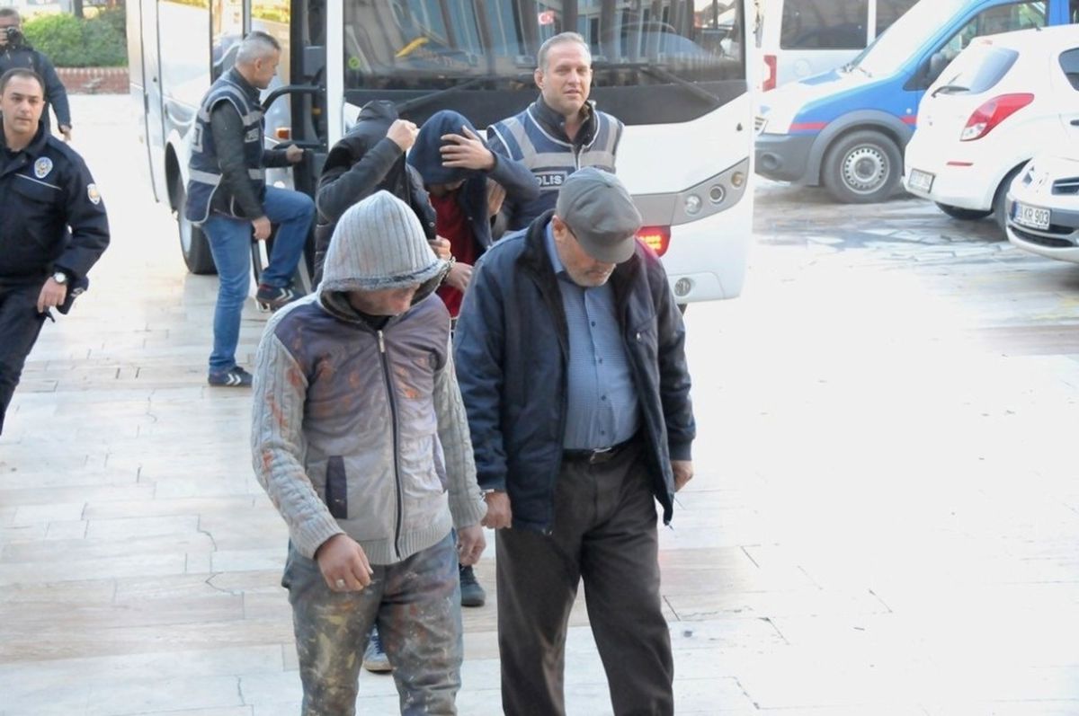 Aydın\'daki Fuhuş Operasyonunda 5 Tutuklama