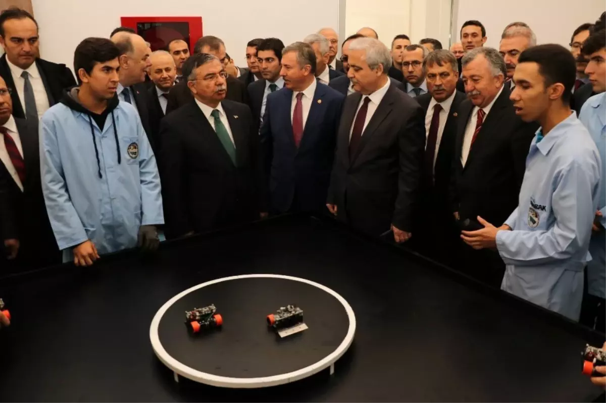 Bakan Yılmaz\'dan Osb\'deki Meslek Liseleri İçin Yönetim Çağrısı